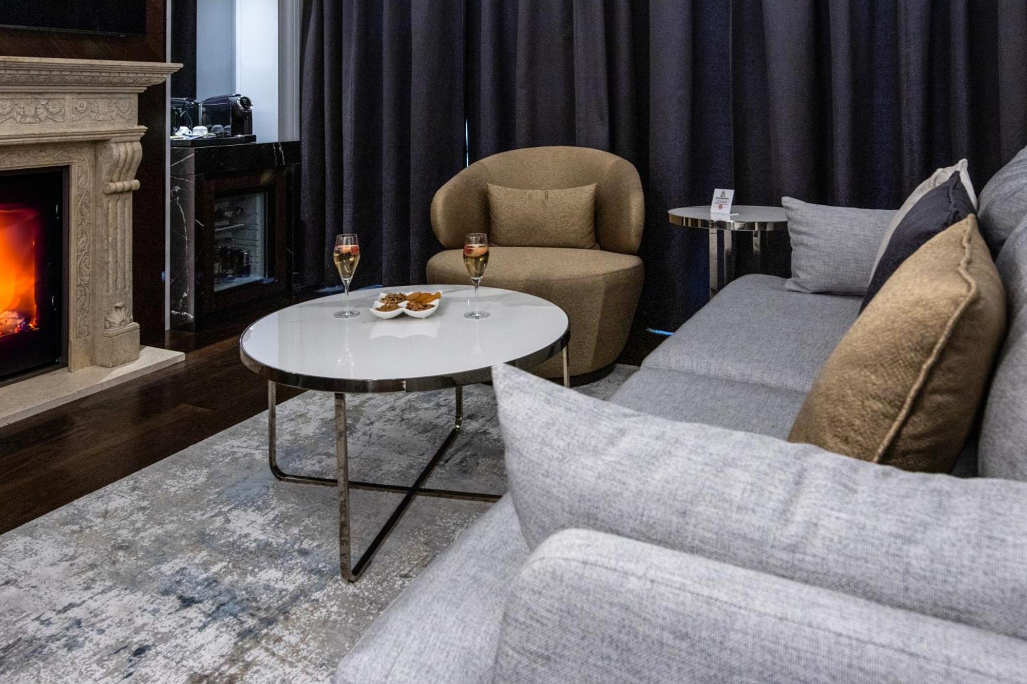 Xheko Imperial Luxury Hotel & Spa Tiranë Ngoại thất bức ảnh A 3D rendering of a living room